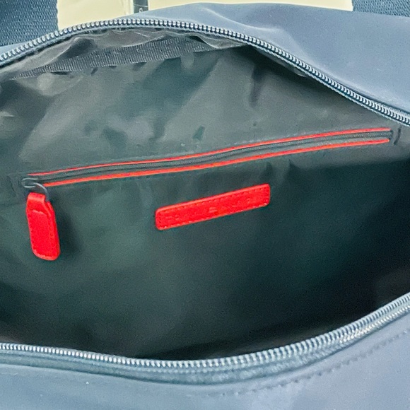 NWT Tommy Hilfiger Blue Duffle Bag - Picture 9 of 12